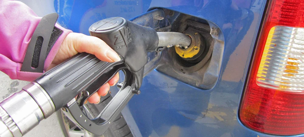Tankning vid bensinpump